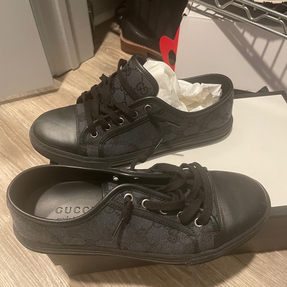 Mens Gucci GG sneakers - Picture 1 of 5